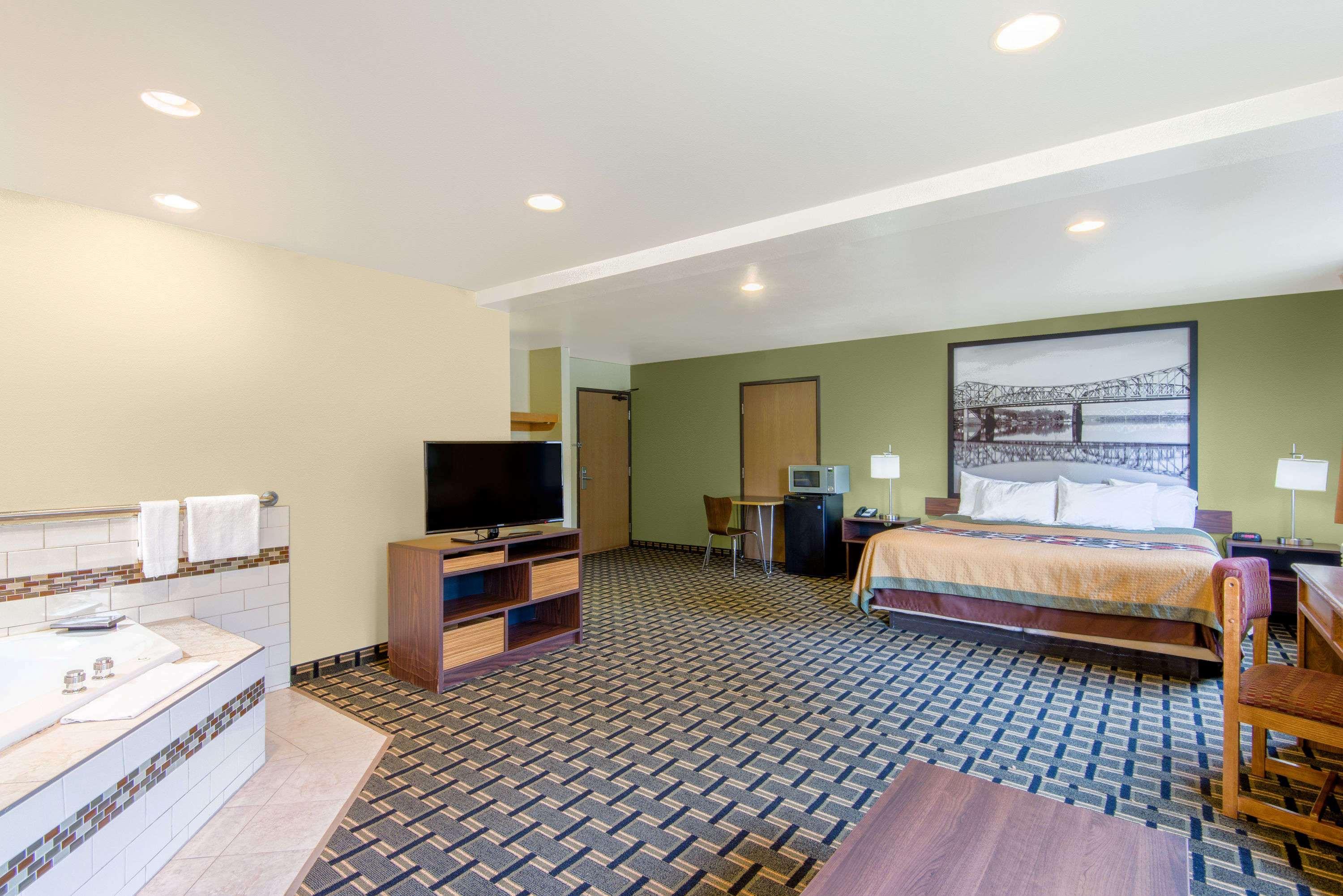 ซูเปอร์ 8 บาย วินด์แฮม วีลลิง Hotel วีลลิ่ง ภายนอก รูปภาพ