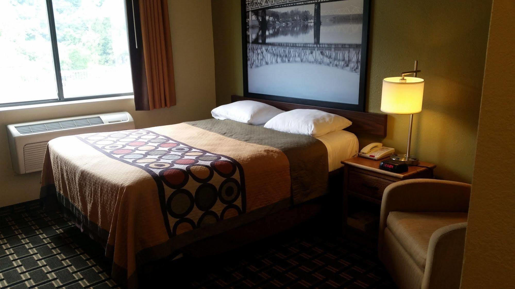 ซูเปอร์ 8 บาย วินด์แฮม วีลลิง Hotel วีลลิ่ง ภายนอก รูปภาพ