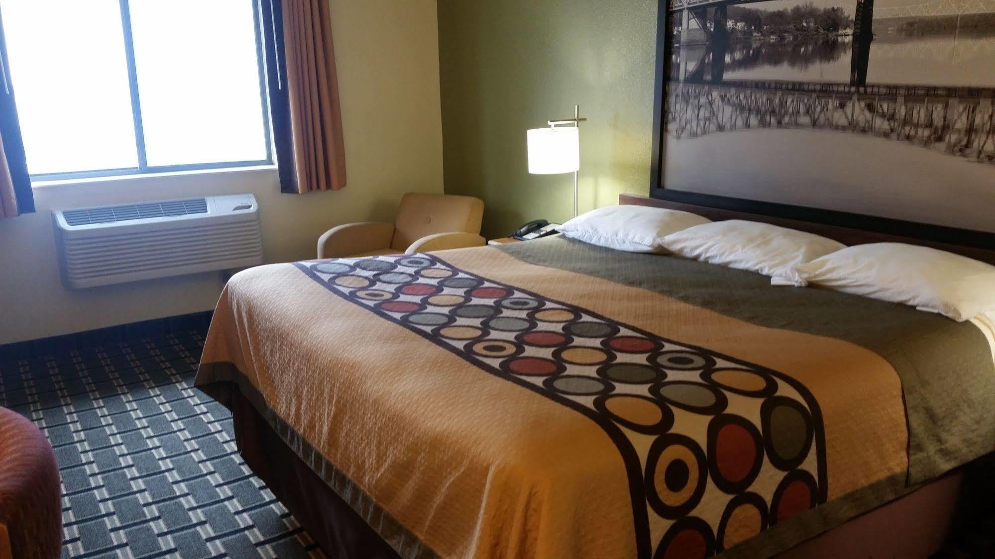 ซูเปอร์ 8 บาย วินด์แฮม วีลลิง Hotel วีลลิ่ง ภายนอก รูปภาพ