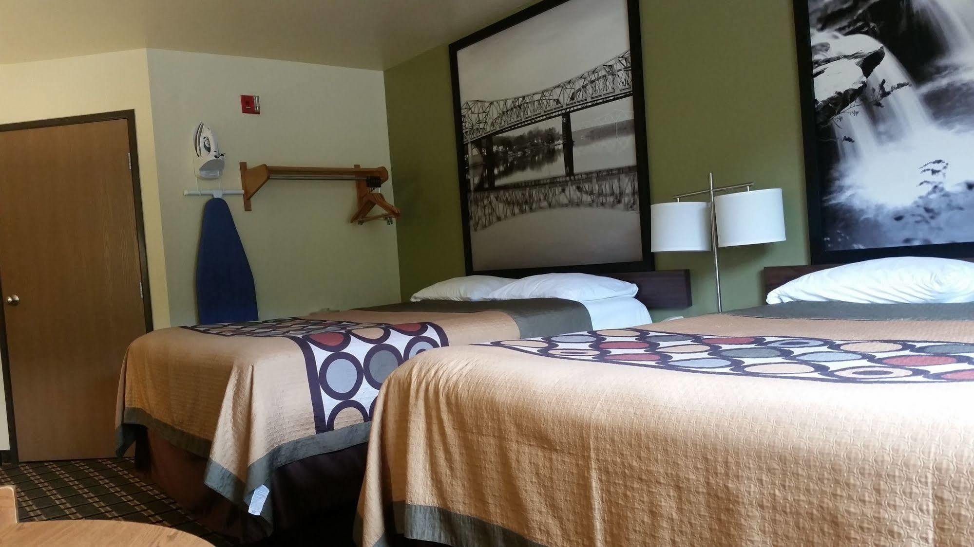 ซูเปอร์ 8 บาย วินด์แฮม วีลลิง Hotel วีลลิ่ง ภายนอก รูปภาพ