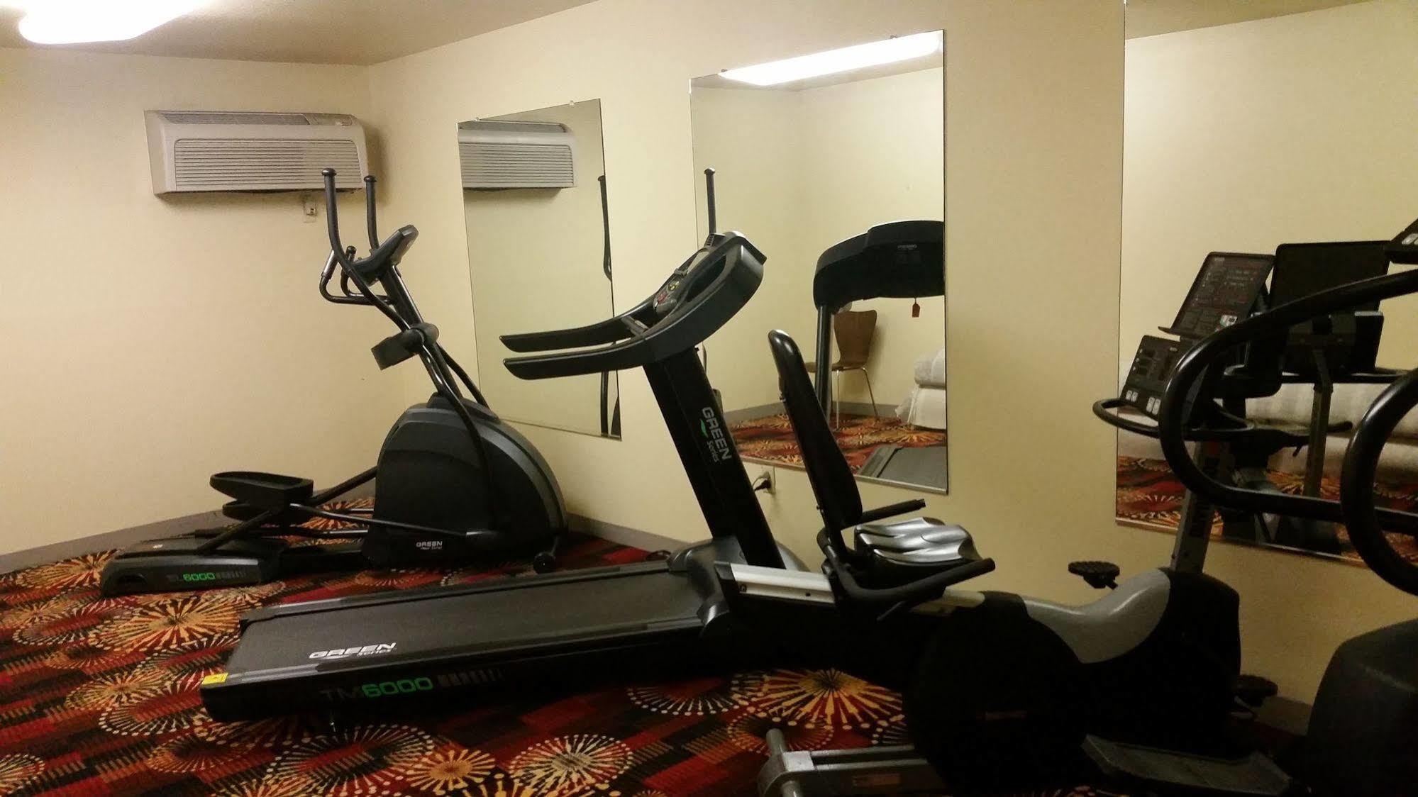 ซูเปอร์ 8 บาย วินด์แฮม วีลลิง Hotel วีลลิ่ง ภายนอก รูปภาพ